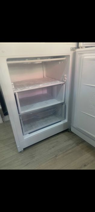 Холодильник б/у морозильник