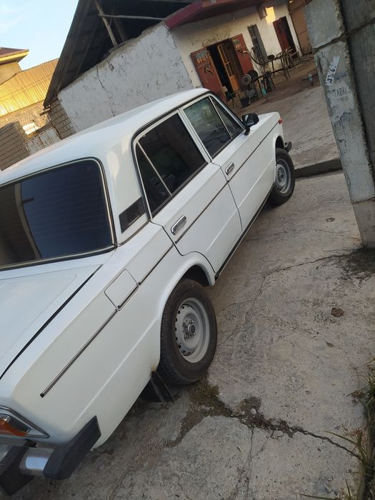 Vaz 2106 sotiladi