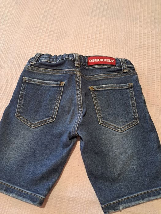 Къси дънки момче