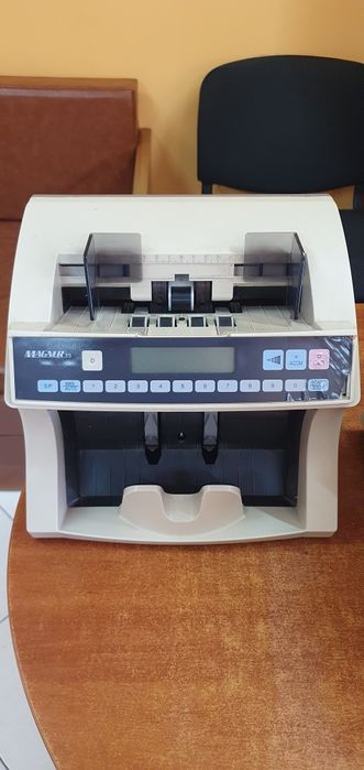 Счётная машинка для денег