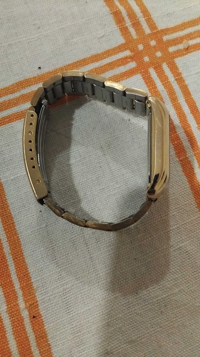 Дамски часовник Q&Q QUARTZ