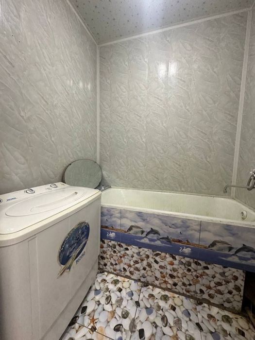 В Алмалыке (без маклер) Продаётся своя 2х ком квартира с мебелью