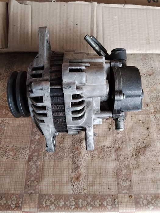 Генератор на Делику 2.5 дизель