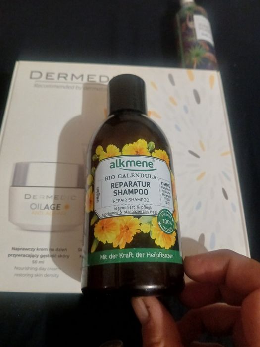 Шампоан и балсам и душ гел на едро и дребно