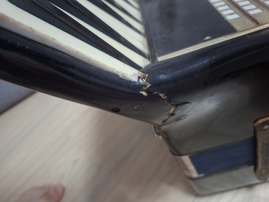Acordeon Weltmeister 120 basi