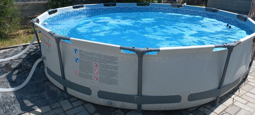 Продам каркасный бассейн