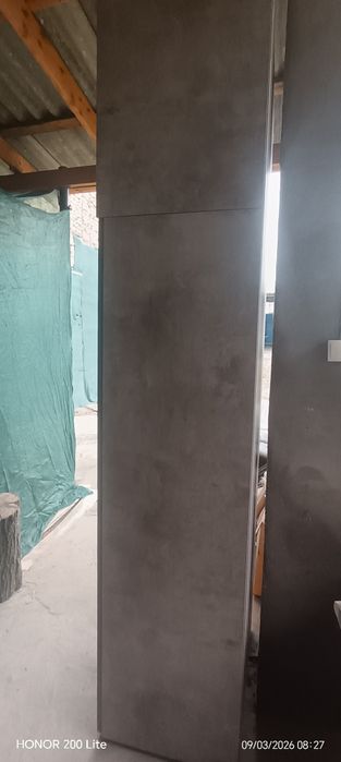 Oshxona shkafi zo'r sastayaniyada  кухонный шкаф в отличном состоянии