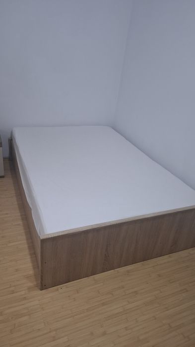 Vand saltea 140x200cm, ca noua