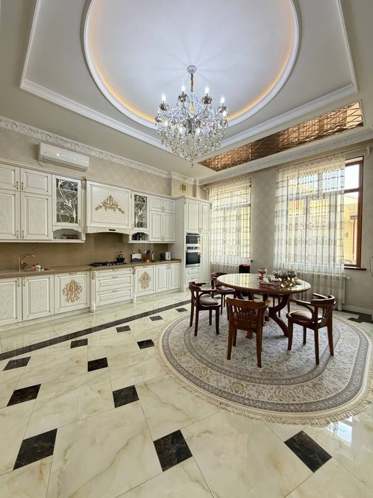 Продается дом 8 комнат, 5,65 соток, ор-р: Бадамзар