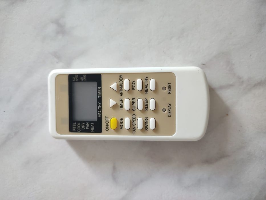 Vând telecomenzi aer condiționat, stare foarte buna!!!