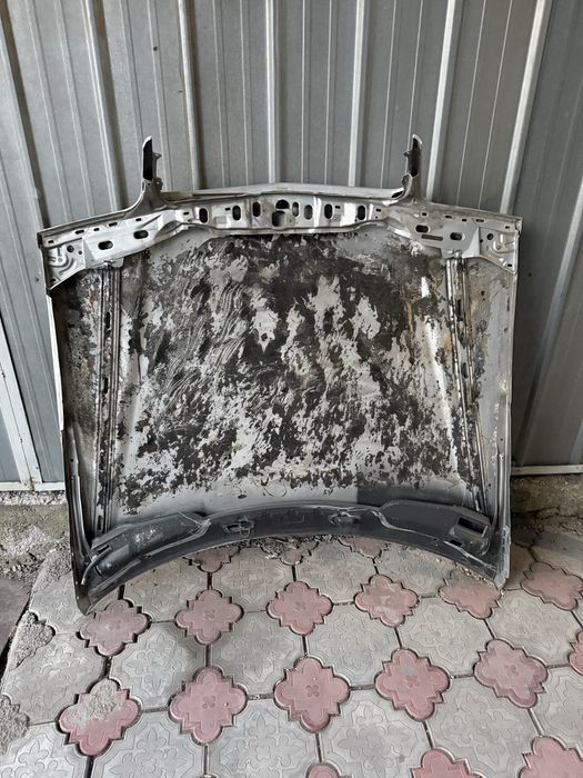 Капот Mercedes W124