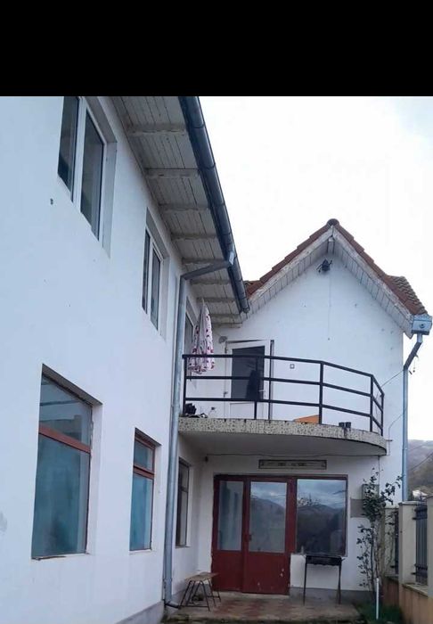 Casa de inchiriat 330 mp