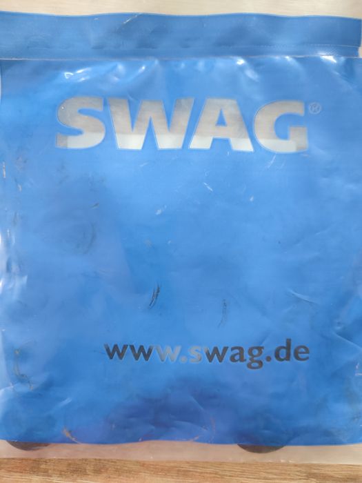 Продам прокладка болт крышка целиндра