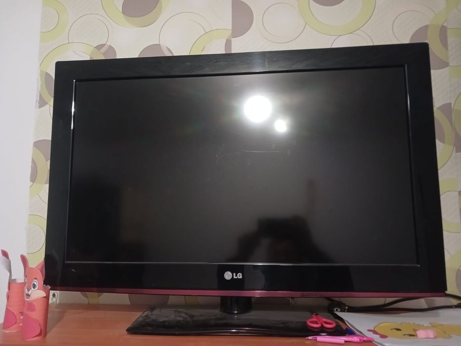 Продам телевизор Lg