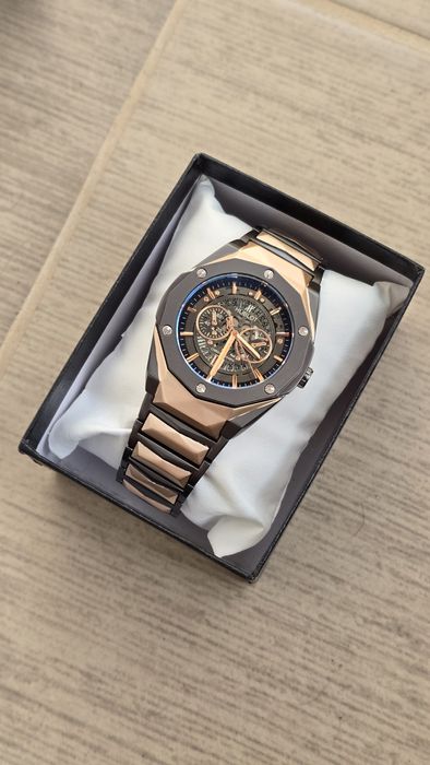 Луксозен часовник Hublot Big Bang King Geneve Aerofusion