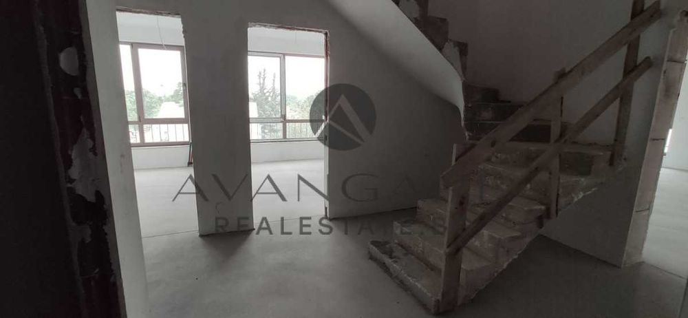 оф.14232 Четиристаен БУТИКОВА Сграда Прослав