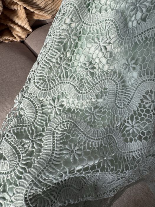 Кружевное платье