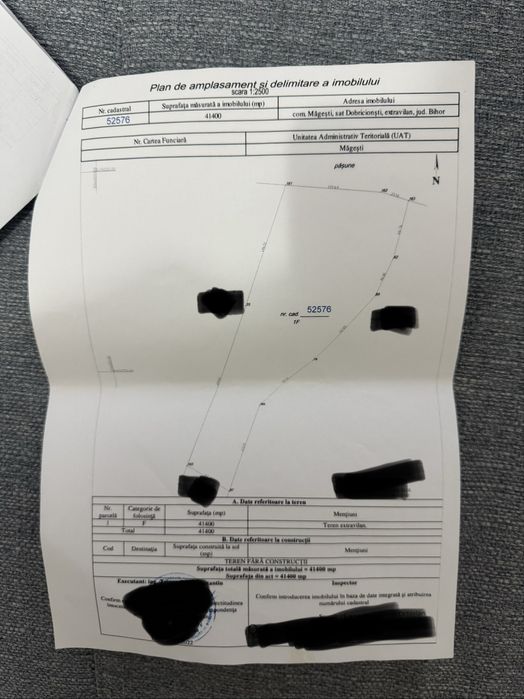 Vand teren cu padure