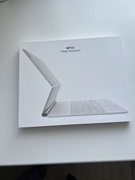 Коробки от продукции Apple