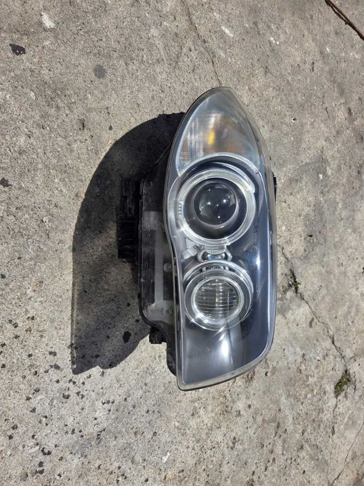 Far dreapta xenon adaptiv BMW seria 1 E81 E82 E87 E88 facelift LCI