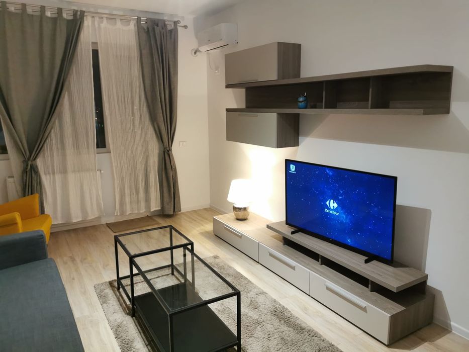 Proprietar, ofer spre închiriere aparat. 2 cam. parcare subterană, Envogue