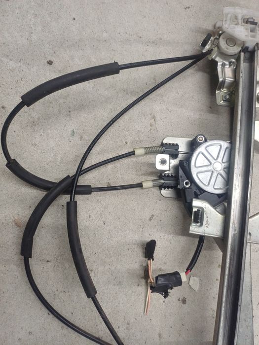 Преден ляв електрически мехънизъм за стъкло за берлинго и партнер