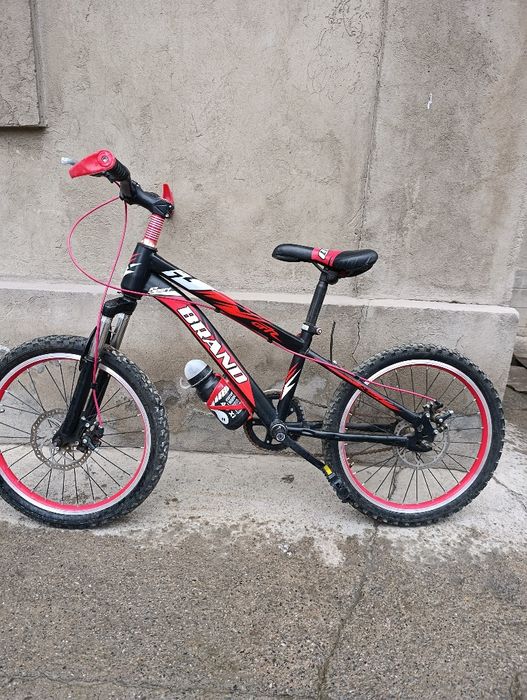 Велосипед красный