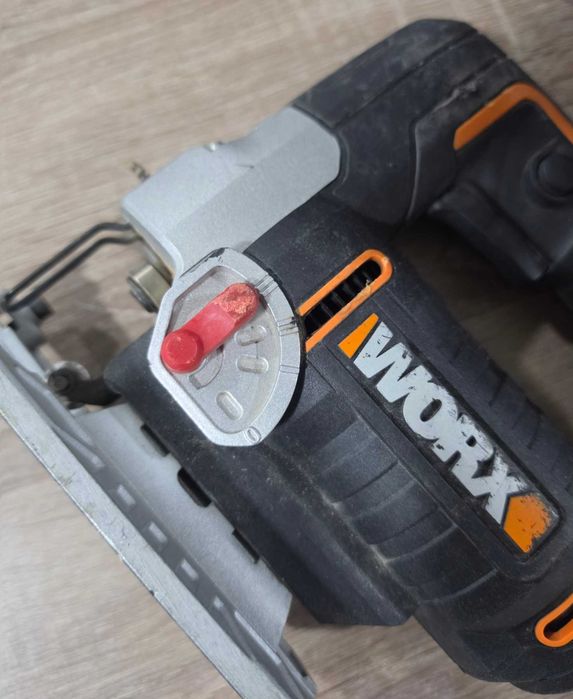 Прободен трион Worx WX479 750W