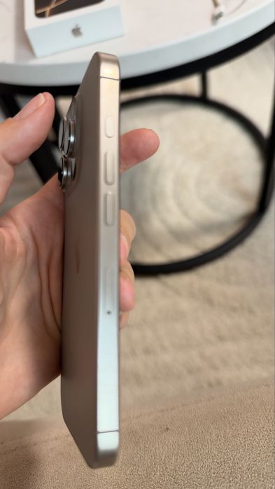 iPhone 16 Pro, 256GB, Natural Titanium
