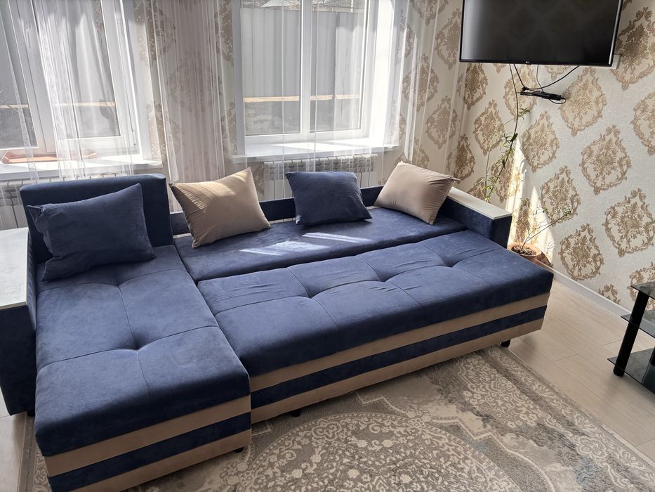 Продам диван угловой