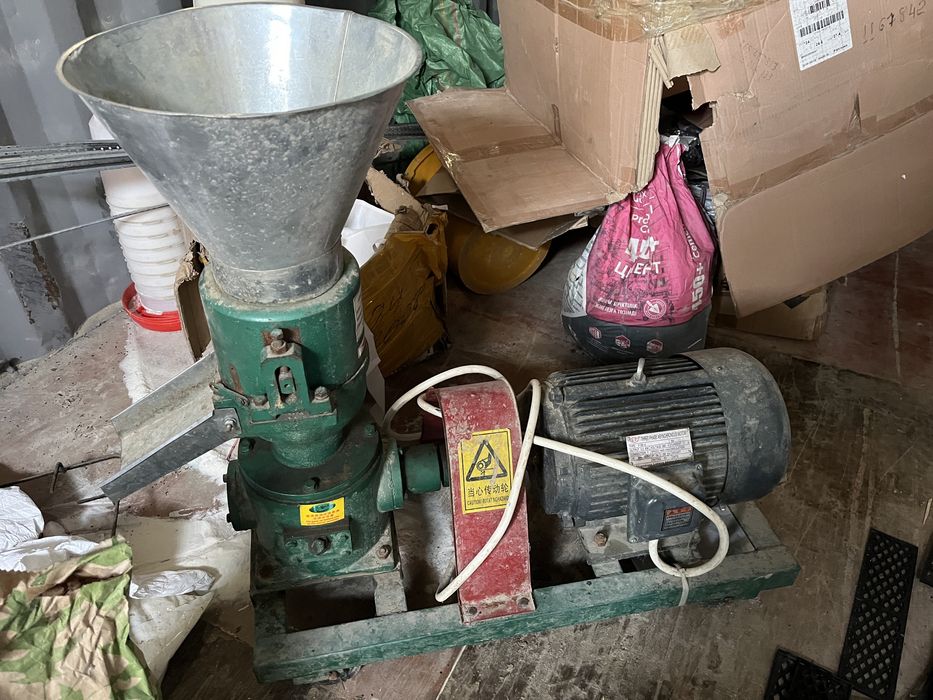 Гранулятор 5,5квт для корм птиц и крс