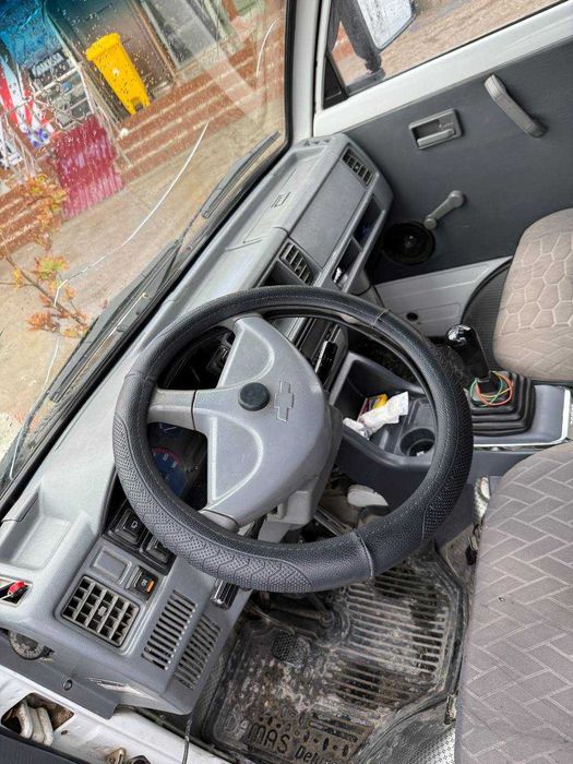 Damas van sotiladi Vikup arenda