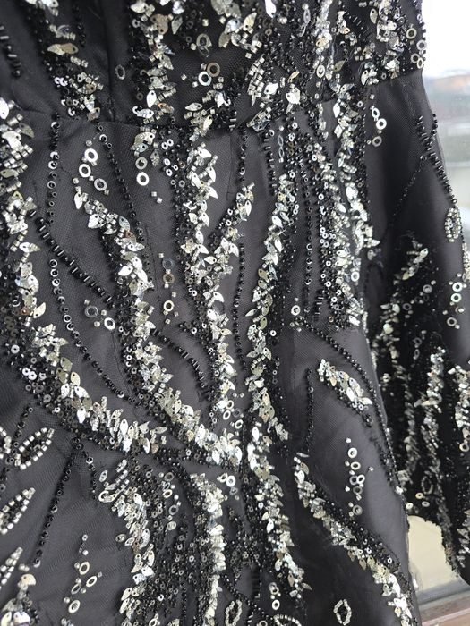 Луксозна  черна бална рокля със сребристо