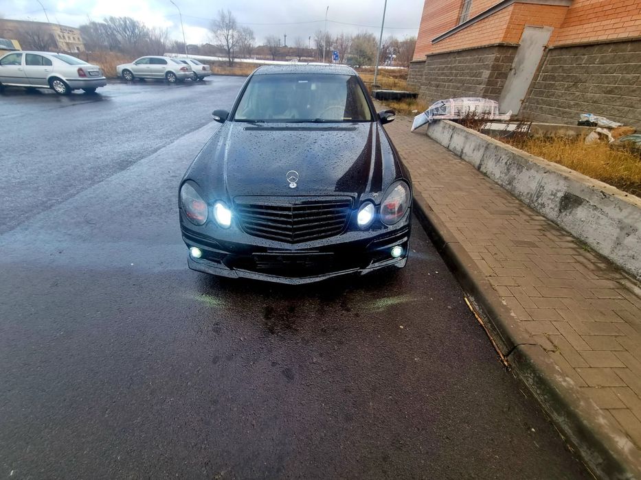 бампера пороги спойлера козырьки реснички решетки на Мерседес w211 e63