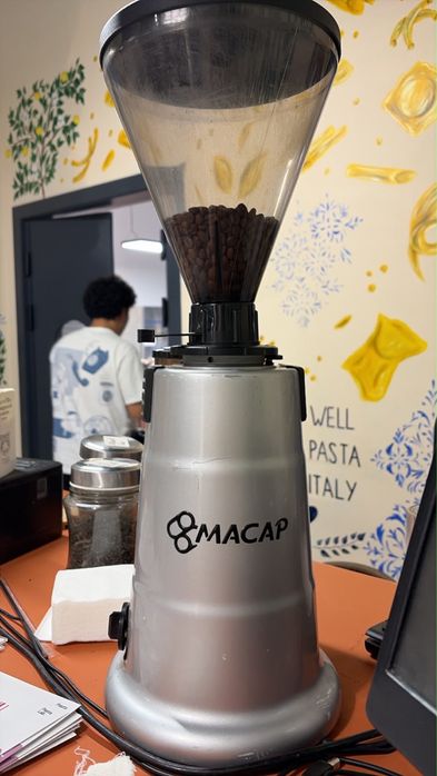 Итальянская кофемолка Macap