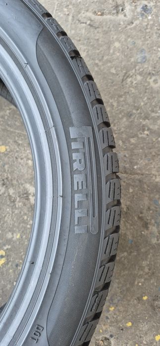 4 anvelope iarna Pirelli,fata 245/40/19,spate 275/35/19.Pret/bucata