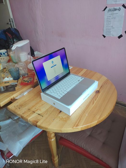 Чисто нов Apple MacBook Neo 13" (A18 Pro / 8GB / 256GB) – Пълен комплект, Гаранция!