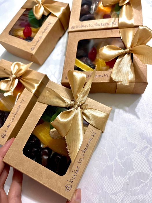 Сухофрукты подарки букеты