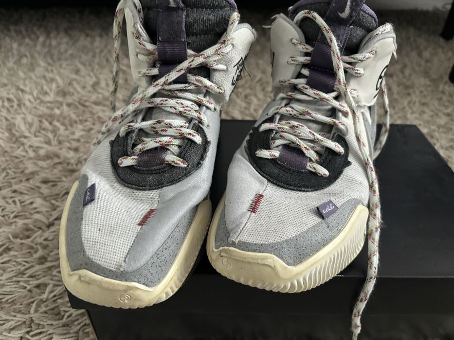 Nike Air Deldon Basketball Shoes