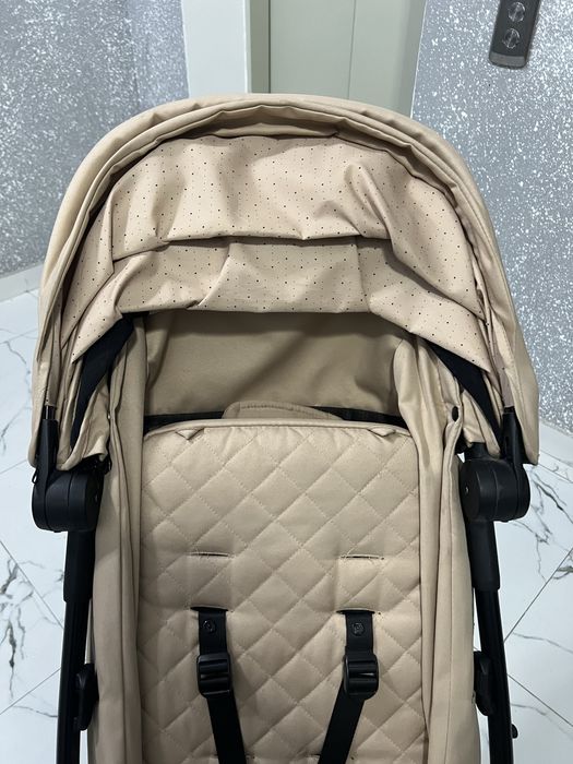 Продам прогулочную коляску easywalker jackey