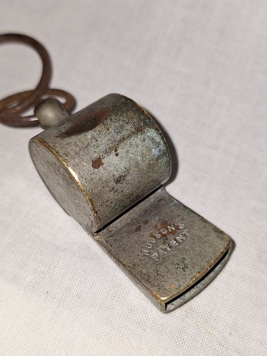 Стара бронзова свирка--The thunderer--ACME--Hudsons patent