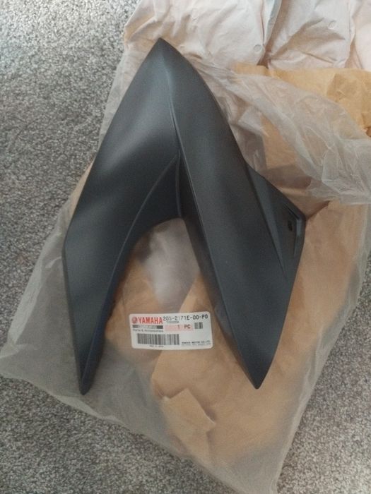 Carena stanga noua pentru Yamaha Xj6 model 2009-2010