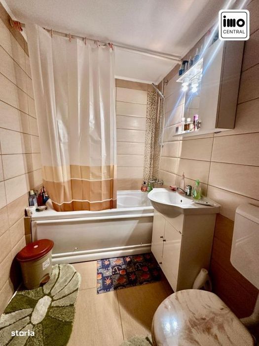 Apartament spatios, 3 camere DECOMANDATE, priveliste panoramica, Zoril