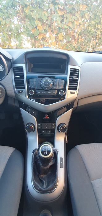 Vând Chevrolet Cruze