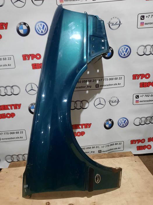 Крыло правое на Ауди В4