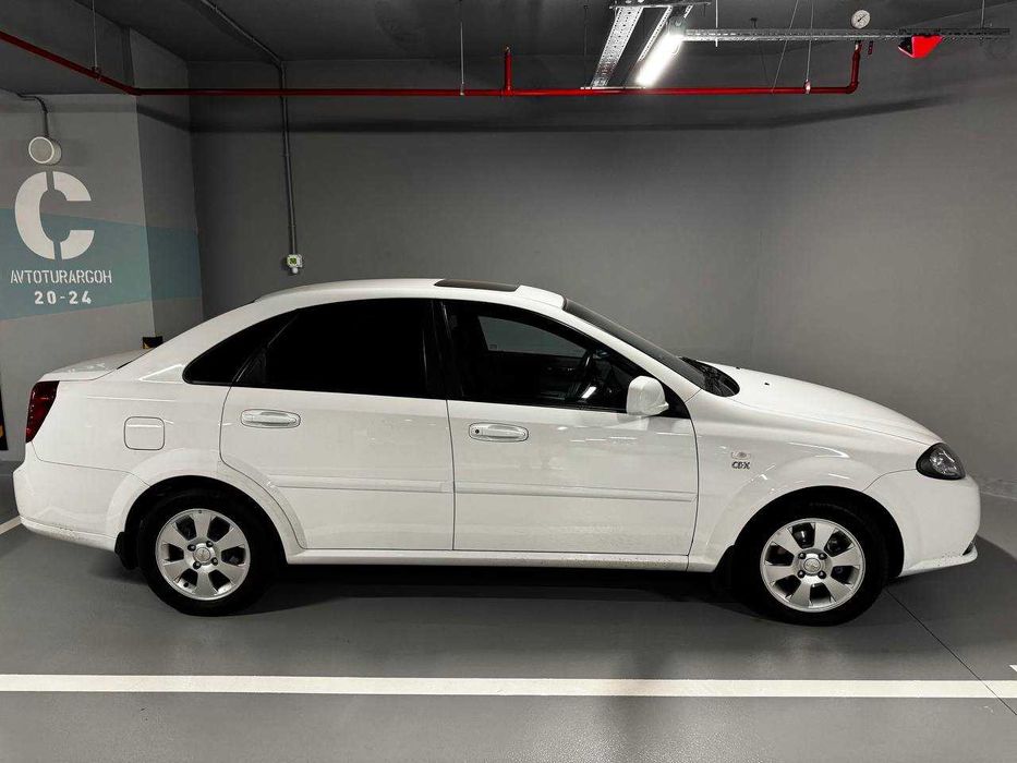 LACETTI JENTRA (elegant) срочно сотилади!