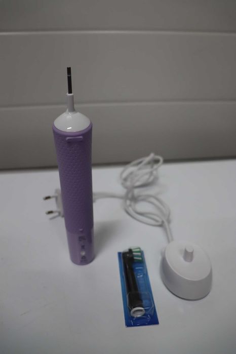 Електрическа четка за зъби Oral-B Vitality Pro, 3 режима на почистване за дентална грижа