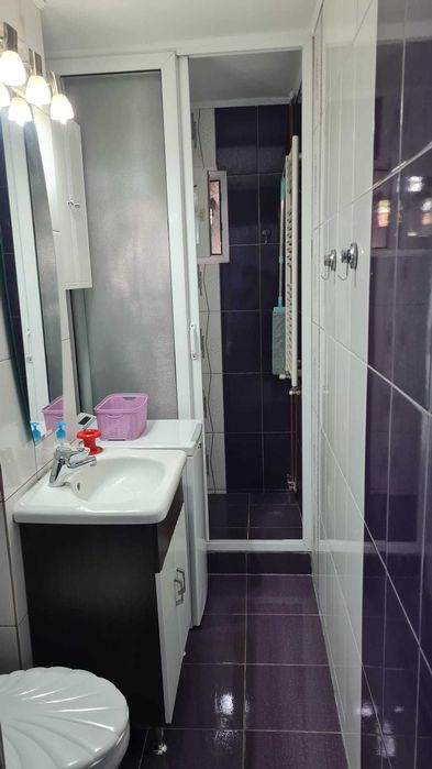 Apartament cu 3 camere de inchiriat in zona Dacia
