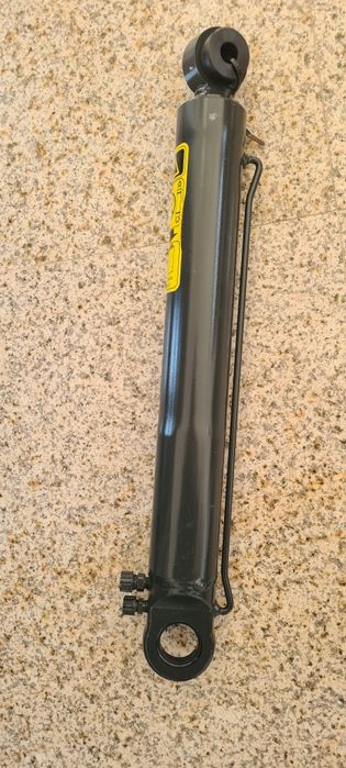 Vând cilindru rabatare cabina Scania