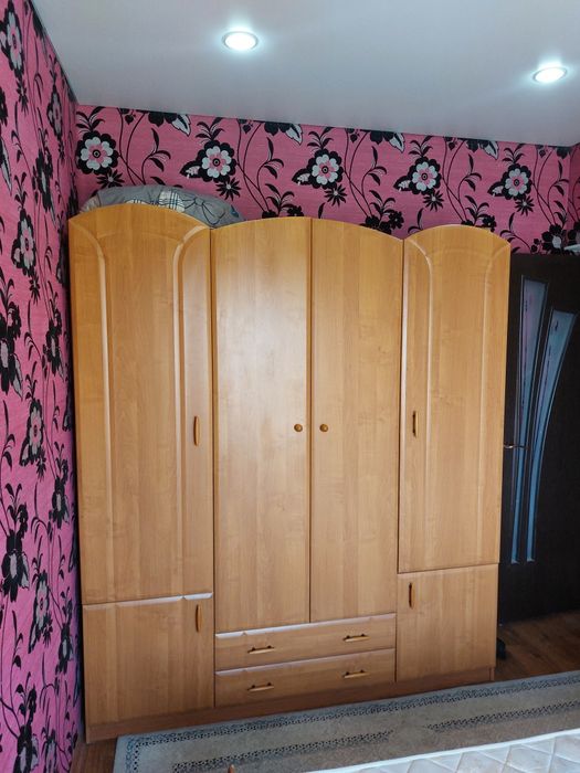 Продаётся шкаф и комод!